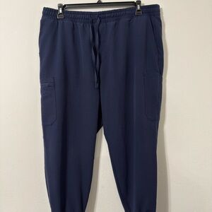 Jaanuu Osmo 8-Pocket Scrub Jogger